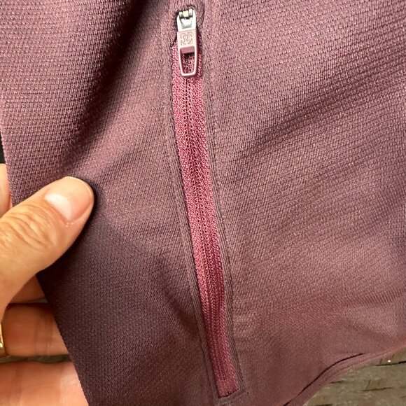 lululemon Men's Lightweight Metal Vent Tech Fullzip Hoodie, Garnet in Large - Picture 3 of 6